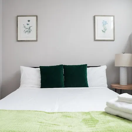 Ferienwohnung Perfect Traveling Nurse Housing In Theatre District